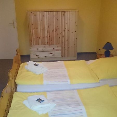 Gaststaette Und Pension Felsenthal Tabarz Esterno foto