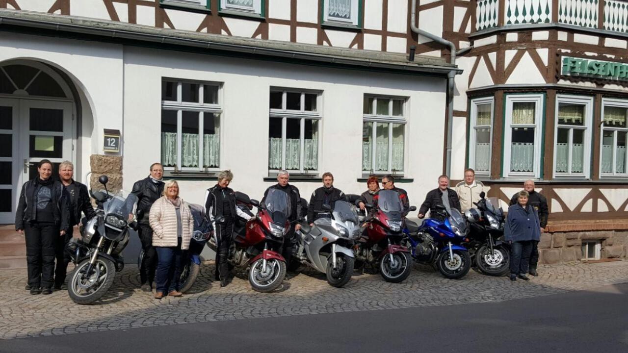 Gaststaette Und Pension Felsenthal Tabarz Esterno foto
